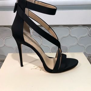 *NWT* Imagine Vince Camuto